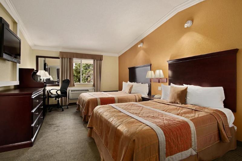 Days Inn By Wyndham Nanuet / Spring Valley Экстерьер фото